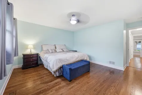 1132 South Fernandez Avenue Arlington Heights IL 60005