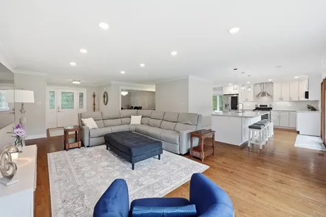 1132 South Fernandez Avenue Arlington Heights IL 60005