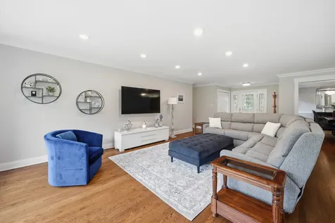 1132 South Fernandez Avenue Arlington Heights IL 60005