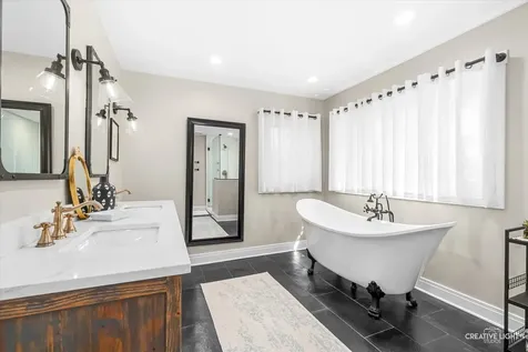 680 Glen Haven Lane Glen Ellyn IL 60137