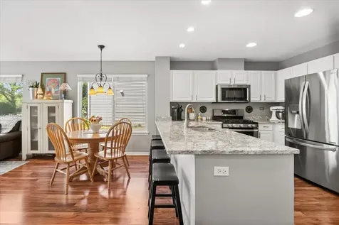 756 South Aldridge Lane Round Lake IL 60073