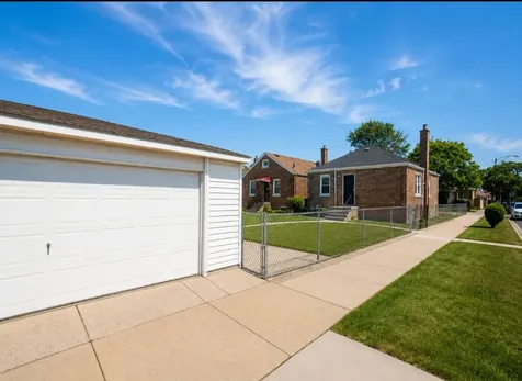 9801 South Drexel Avenue Chicago IL 60628