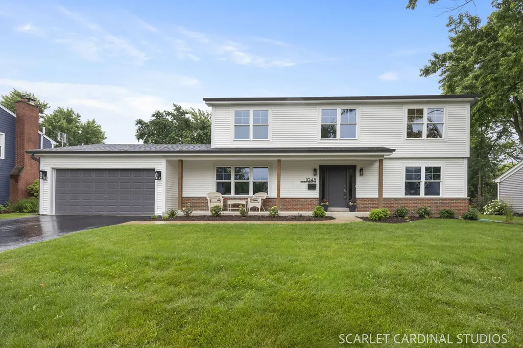 1048 Summit Hills Lane Naperville IL 60563