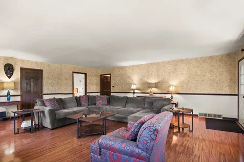6N192 Weber Drive St. Charles IL 60174