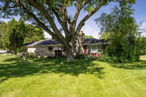 6N192 Weber Drive St. Charles IL 60174