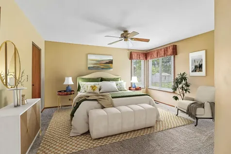 1079 Braeburn Road Mundelein IL 60060