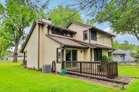 1079 Braeburn Road Mundelein IL 60060