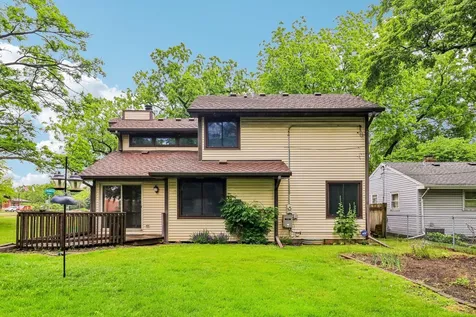 1079 Braeburn Road Mundelein IL 60060
