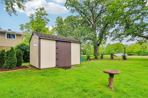 1079 Braeburn Road Mundelein IL 60060