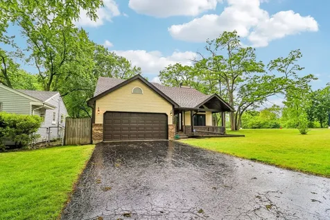 1079 Braeburn Road Mundelein IL 60060