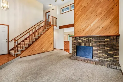 1079 Braeburn Road Mundelein IL 60060