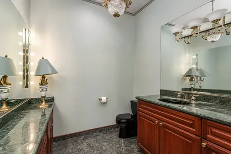 4939 West 95th Street Oak Lawn IL 60453