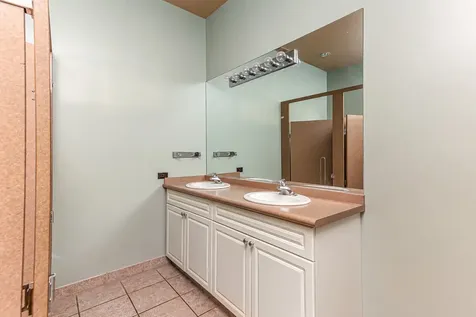 4939 West 95th Street Oak Lawn IL 60453