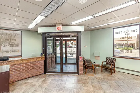 4939 West 95th Street Oak Lawn IL 60453