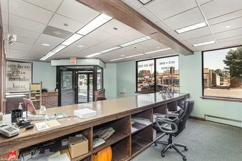 4939 West 95th Street Oak Lawn IL 60453
