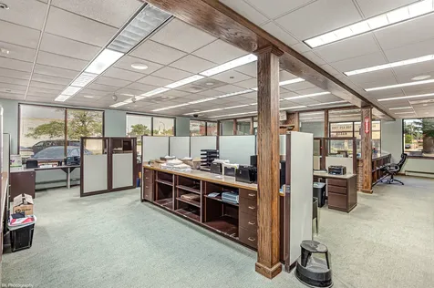 4939 West 95th Street Oak Lawn IL 60453