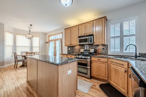 580 Hamilton Lane North Aurora IL 60542