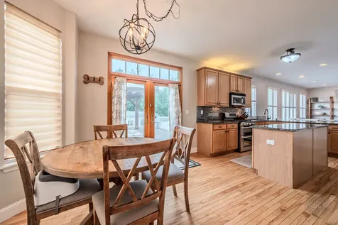 580 Hamilton Lane North Aurora IL 60542