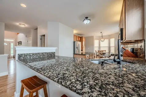 580 Hamilton Lane North Aurora IL 60542