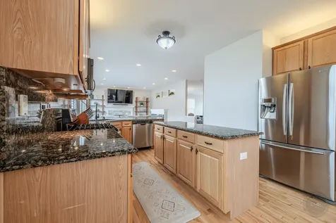 580 Hamilton Lane North Aurora IL 60542