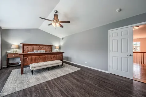 580 Hamilton Lane North Aurora IL 60542