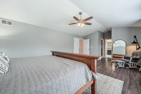 580 Hamilton Lane North Aurora IL 60542