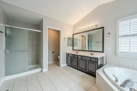 580 Hamilton Lane North Aurora IL 60542