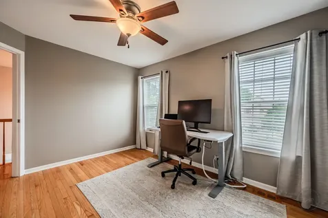 580 Hamilton Lane North Aurora IL 60542