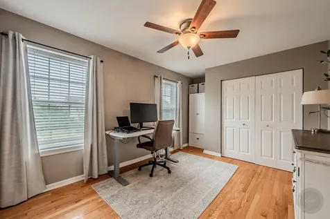 580 Hamilton Lane North Aurora IL 60542