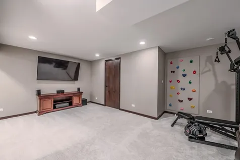 580 Hamilton Lane North Aurora IL 60542