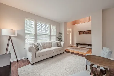 580 Hamilton Lane North Aurora IL 60542