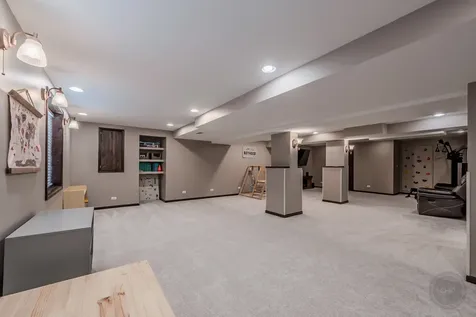 580 Hamilton Lane North Aurora IL 60542