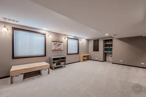 580 Hamilton Lane North Aurora IL 60542