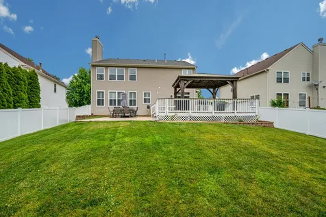 580 Hamilton Lane North Aurora IL 60542