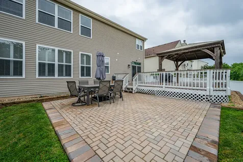 580 Hamilton Lane North Aurora IL 60542