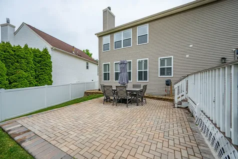580 Hamilton Lane North Aurora IL 60542
