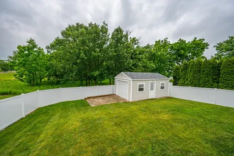 580 Hamilton Lane North Aurora IL 60542