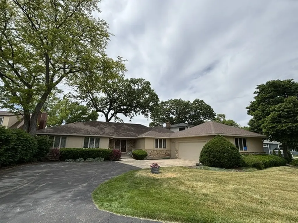 43018 North Janette Street Antioch IL 60002