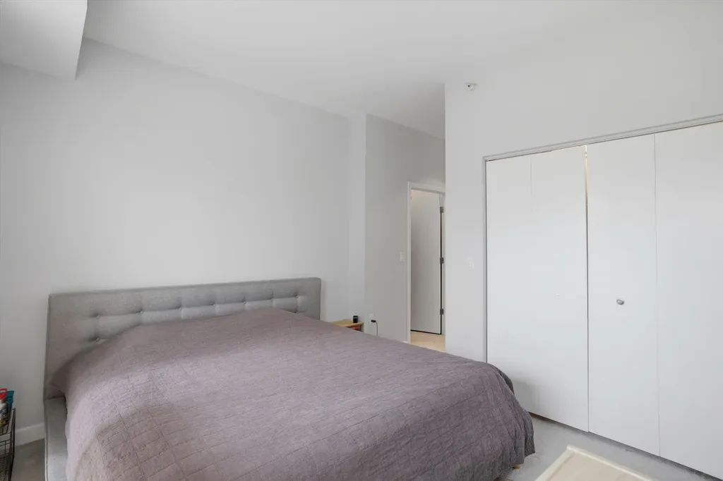 233 East 13th Street Chicago IL 60605