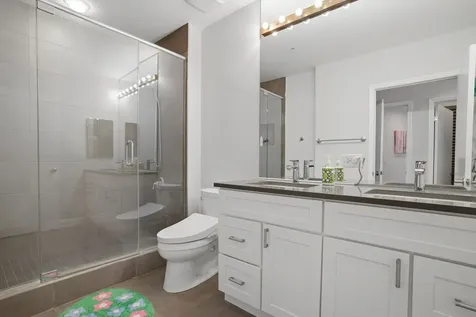 233 East 13th Street Chicago IL 60605