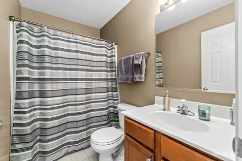 374 Wolcott Lane Batavia IL 60510