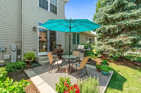 374 Wolcott Lane Batavia IL 60510