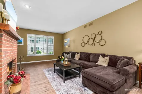 374 Wolcott Lane Batavia IL 60510