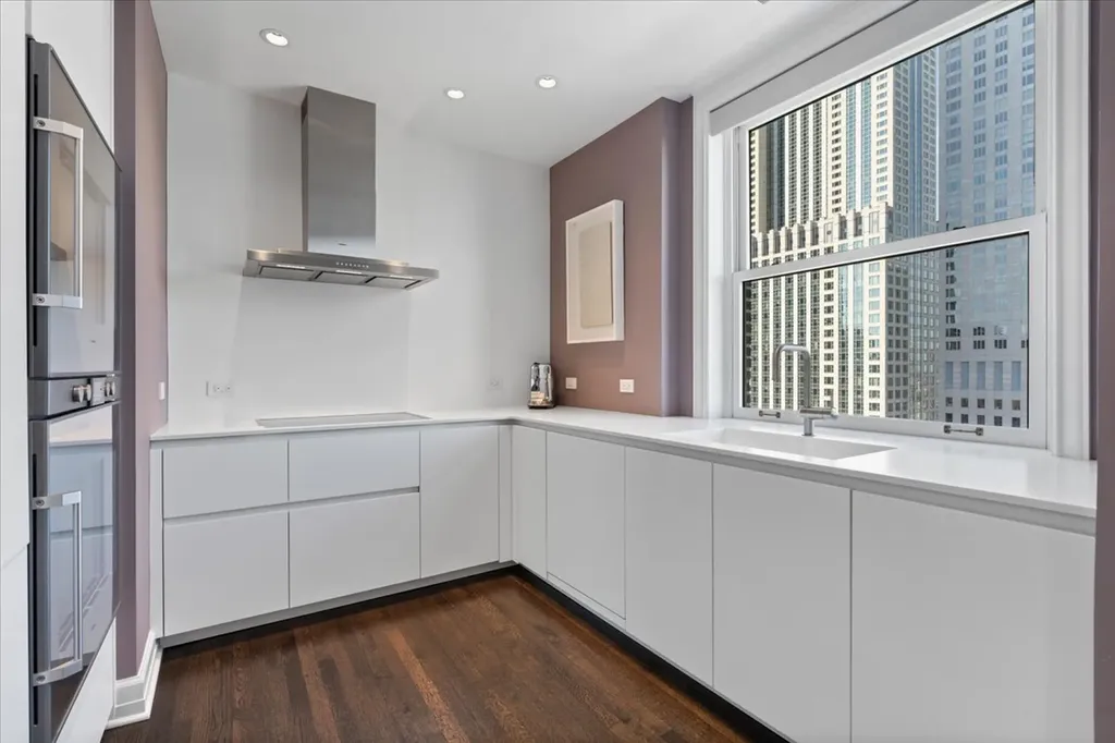 179 East Lake Shore Drive Chicago IL 60611