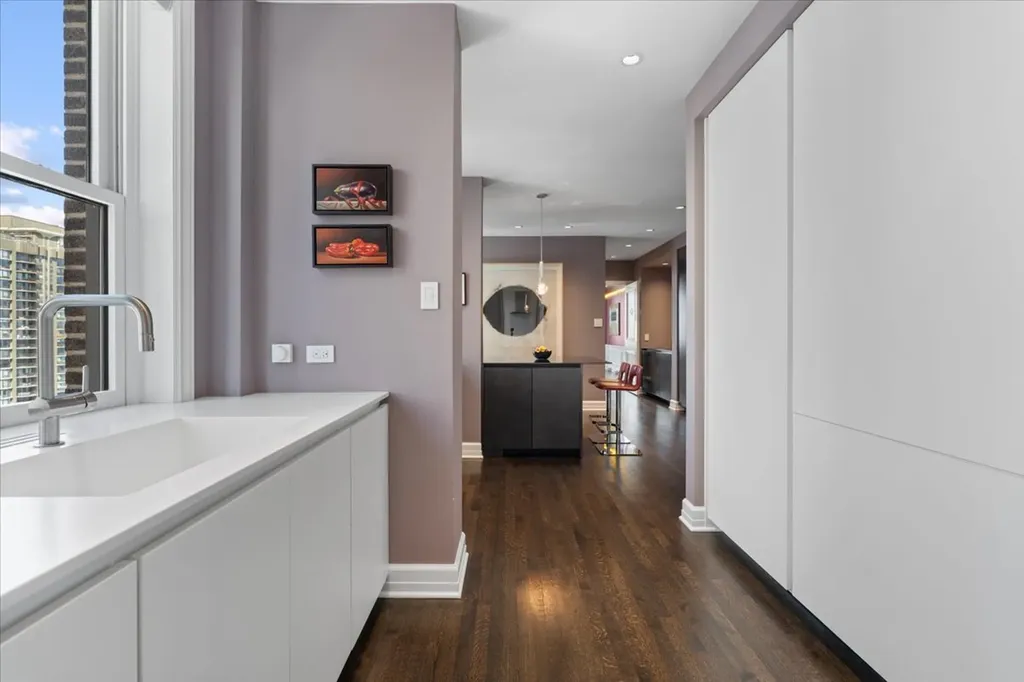 179 East Lake Shore Drive Chicago IL 60611