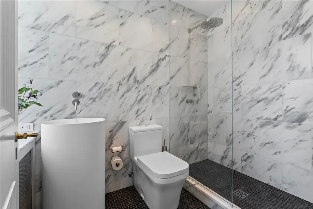 179 East Lake Shore Drive Chicago IL 60611