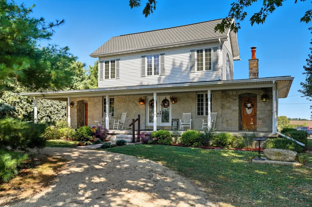 22524 Luther Road Sterling IL 61081