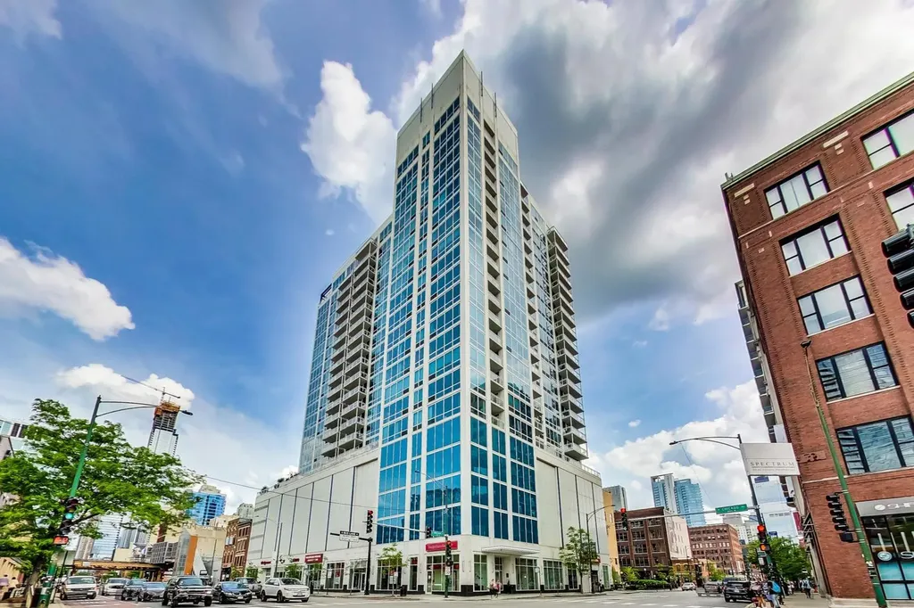 757 North Orleans Street Chicago IL 60654