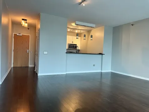 757 North Orleans Street Chicago IL 60654