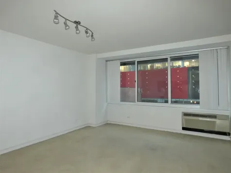 211 East Ohio Street Chicago IL 60611